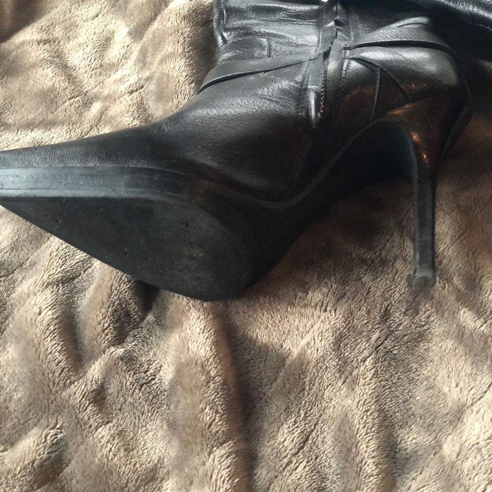 Michael Kors boot - Picture 3 of 3